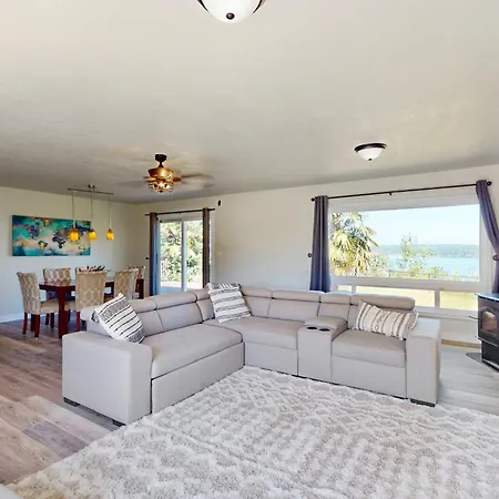 Keyport Abode Villa